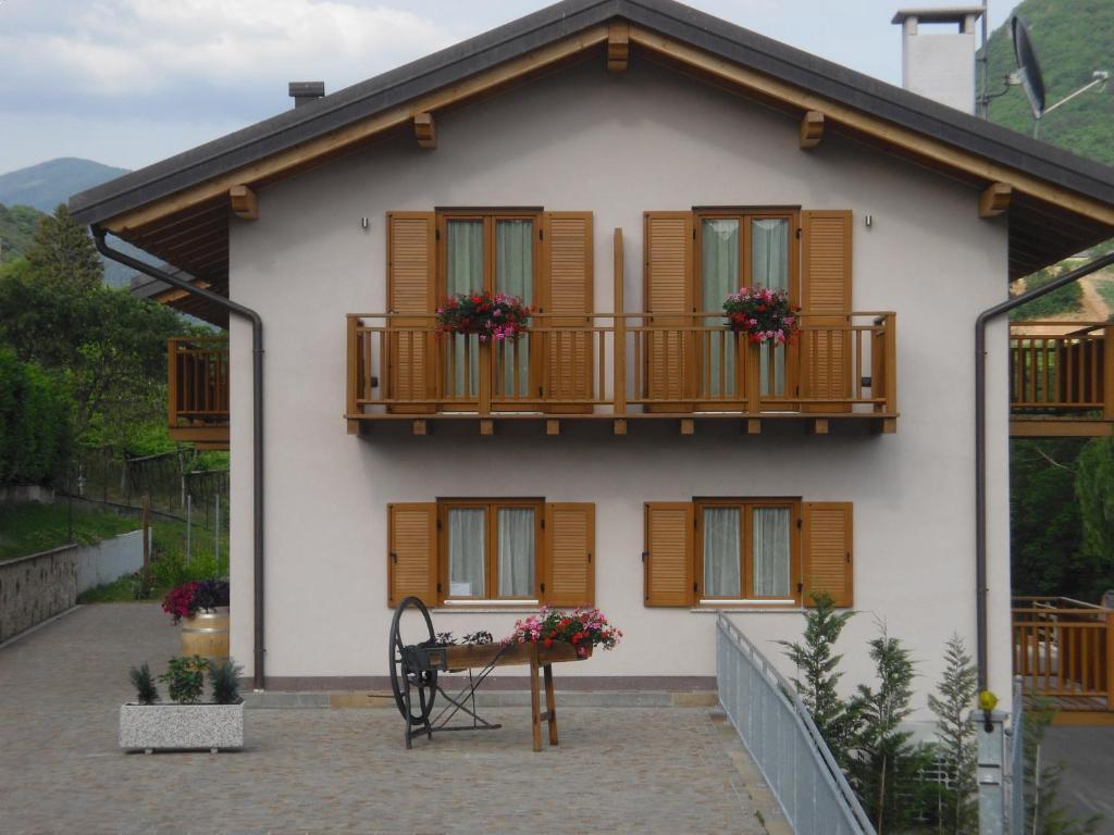 Acomodação com café da manhã  Agritur Veduta *